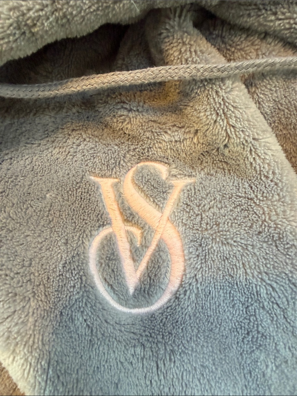 Victoria’s Secret Gray Plush Hooded Robe L Pockets VS Logo